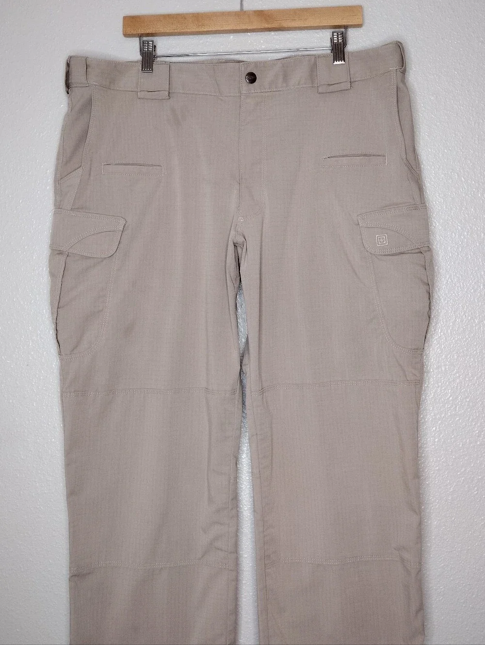 5.11 Tactical Tan Men's Outdoors Work Utility Cargo Pants Sz 40×30 - Picture 3 of 15